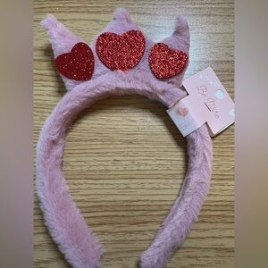 NWT Valentines Day fuzzy headband